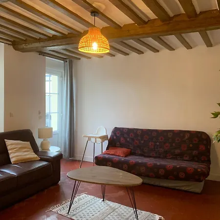 L'escalier Rouge - Maison Typique Avec Cour 吕克索梅