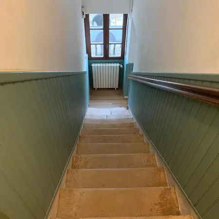 L'escalier Rouge - Maison Typique Avec Cour * 吕克索梅