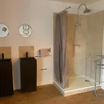 Ferienhaus L'escalier Rouge - Maison Typique Avec Cour Luc-sur-Mer