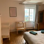 Ferienhaus L'escalier Rouge - Maison Typique Avec Cour Luc-sur-Mer