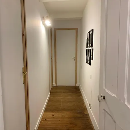 L'escalier Rouge - Maison Typique Avec Cour Casa vacanze *