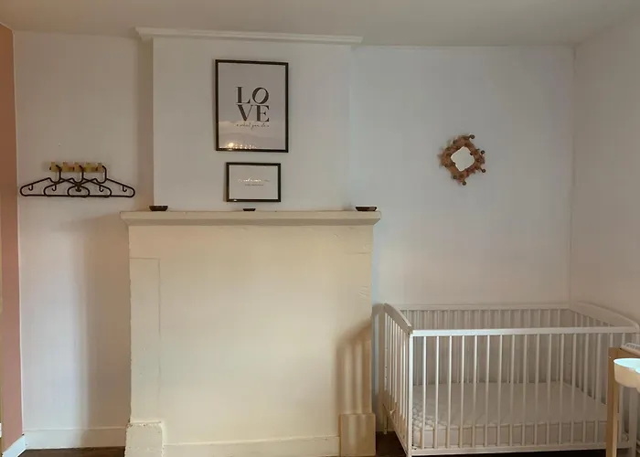 L'escalier Rouge - Maison Typique Avec Cour Luc-sur-Mer