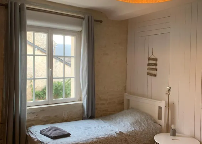 Holiday home L'escalier Rouge - Maison Typique Avec Cour *