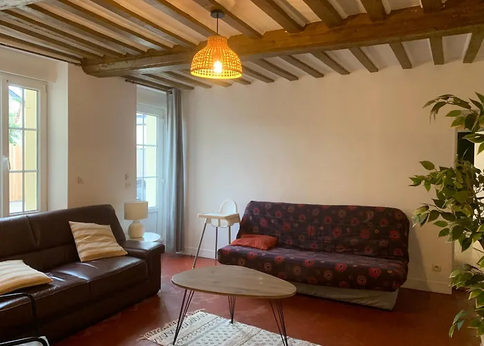 L'escalier Rouge - Maison Typique Avec Cour Luc-sur-Mer