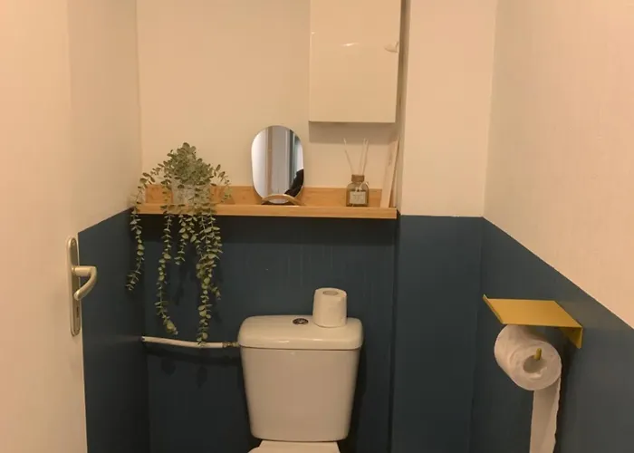 L'escalier Rouge - Maison Typique Avec Cour Holiday home Luc-sur-Mer